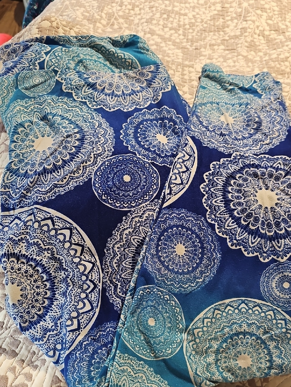 LuLaRoe Blue and Turquoise Medallion Leggings